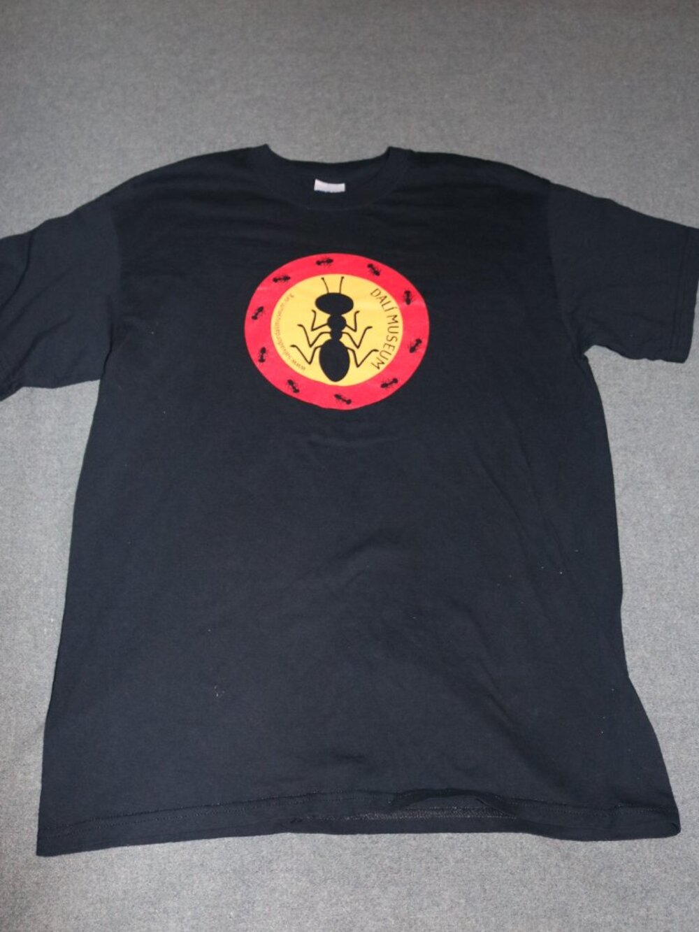 Salvador Dali Museum T-shirt Womens Medium Gildan Ants Entomology Bugs Insects